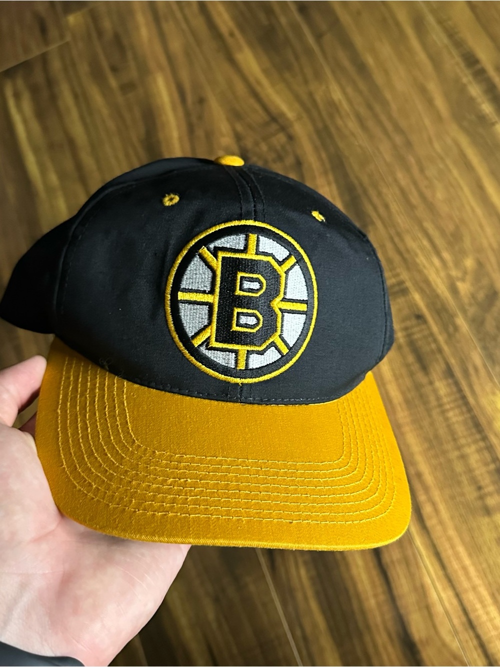 Boston Bruins Two-Tone Black and Gold Baseball Cap